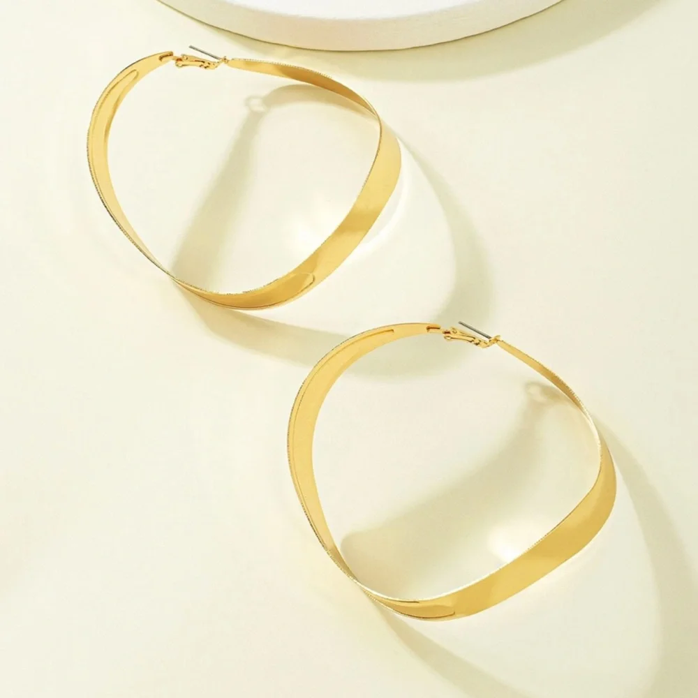 Dangle Fashion Earrings Yellow Gold Tone Irregular Hoop Shape - Picture 3 of 6